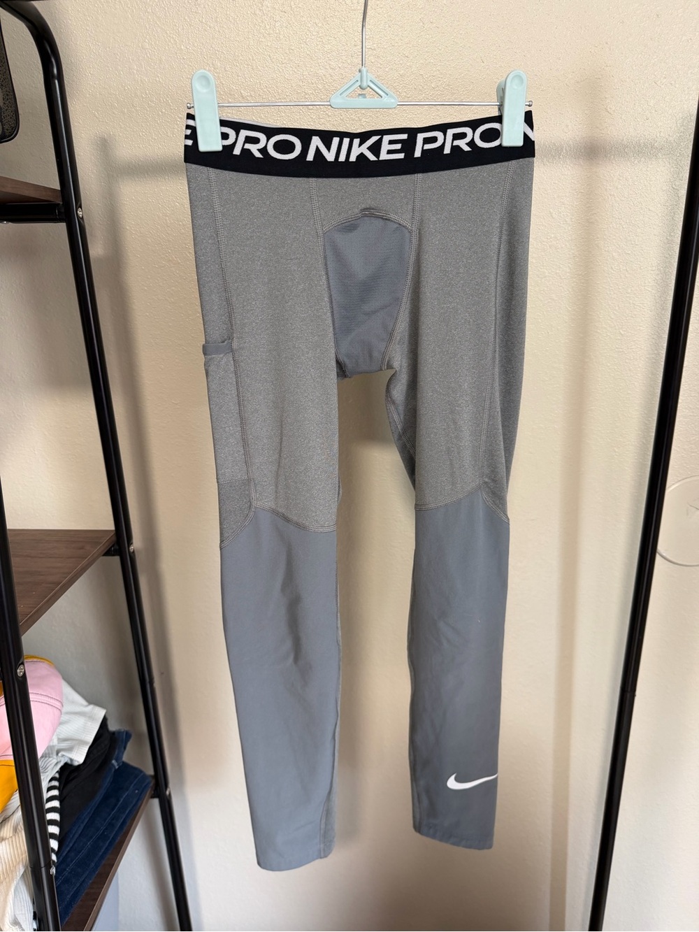 Nike Pro Dri-FIT Men’s Medium Compression Training Tights Gray